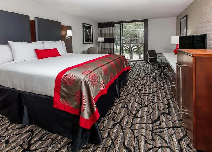 Ramada By Wyndham Austin South