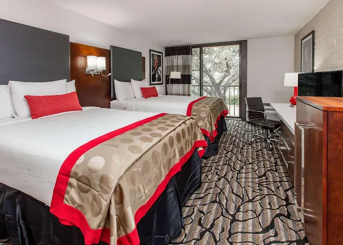 Ramada By Wyndham Austin South